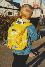 Laden Sie das Bild in den Galerie-Viewer, CITY BACKPACK – MUSTARD
